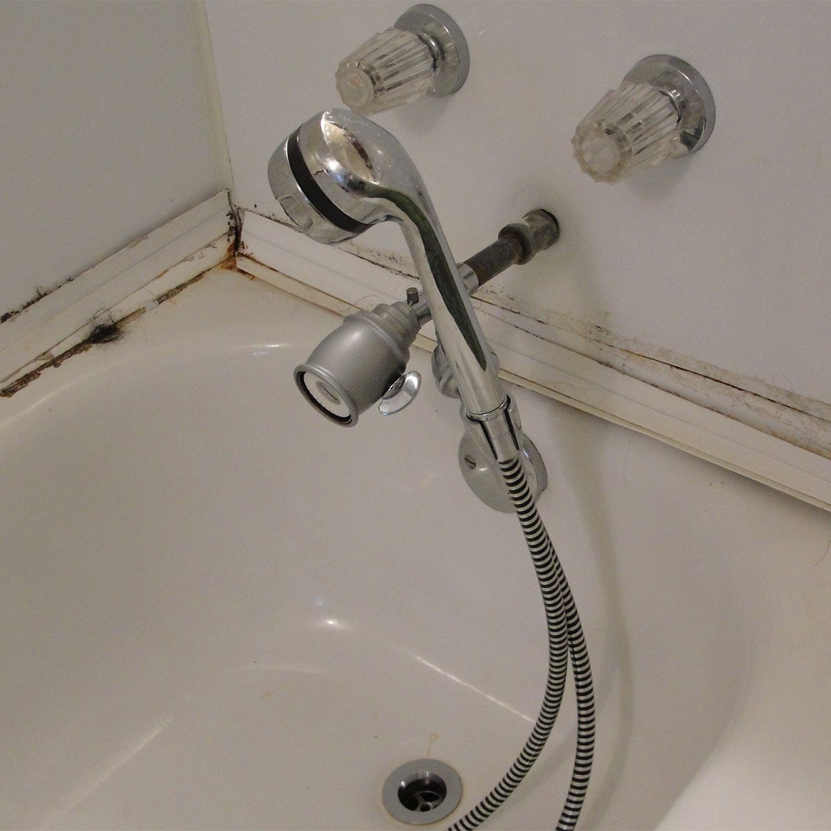 showerhead attached to tub faucet