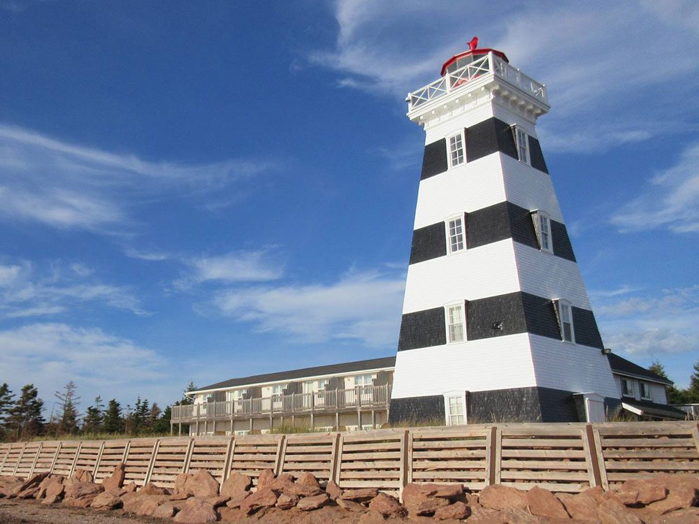 Quirky hotels across Canada - Westpoint Lighthouse Inn