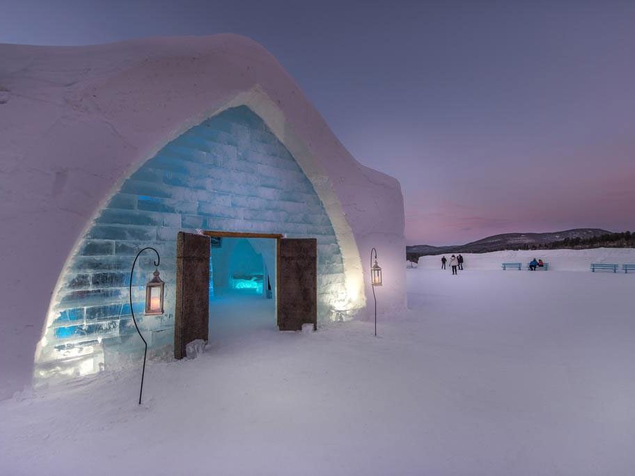Quirky hotels across Canada - Hotel de Glace