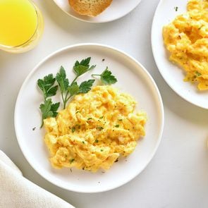 Secret ingredients to extra fluffy eggs - Plate of scrambled eggs