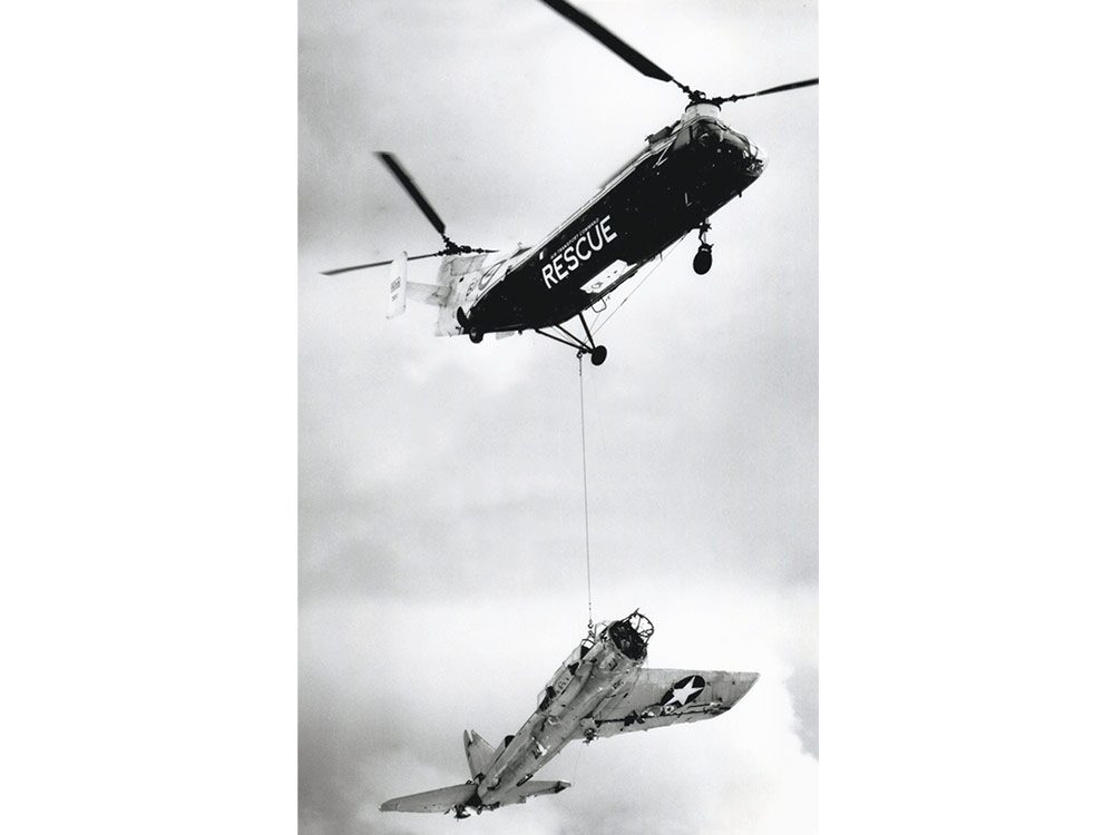 Airlifting the wreckage of the Kingfisher to Port Hardy