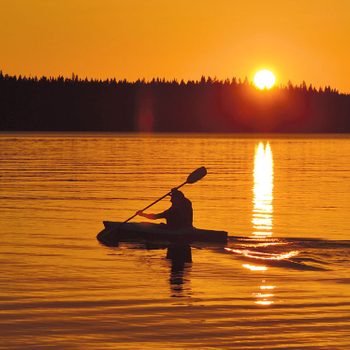 Jan Lake sunset - paddling on canoe