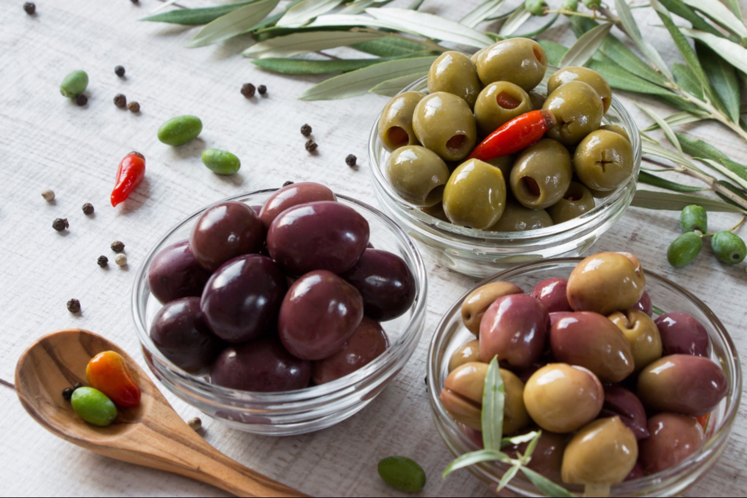 Kalamata and green olives