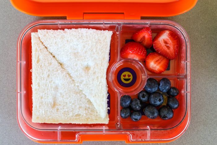 Healthy lunchbox meals for children. 