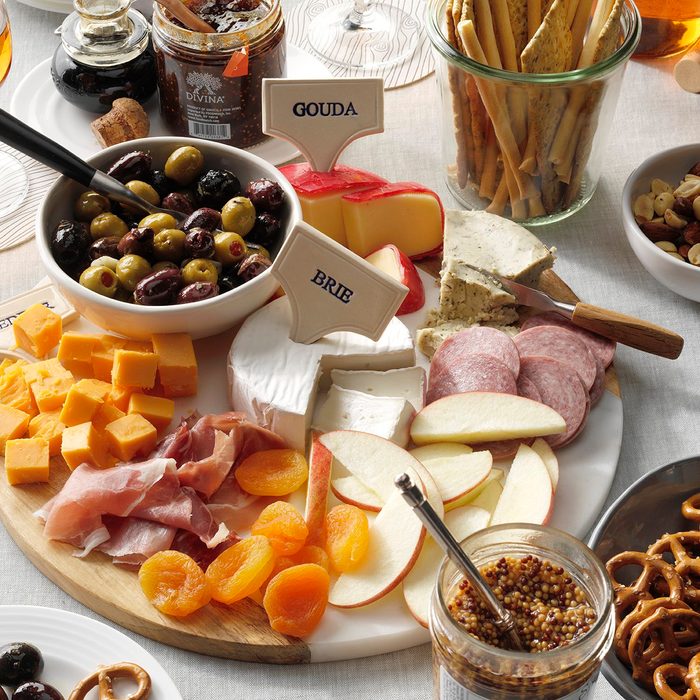 genius holiday tips - charcuterie cheese board