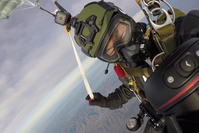 greatest horizontal distance parachute flight world record