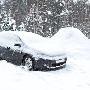 Gasoline freezing point celsius - frozen car in winter snow