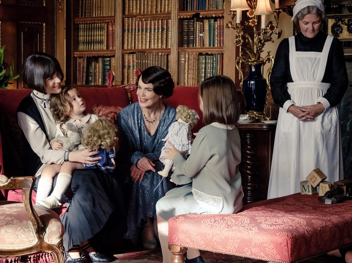 Michelle Dockery stars as Lady Mary and Elizabeth McGovern as Cora Crawley in Downton Abbey