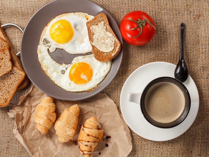 How to live to 100 - Breakfast of fried eggs and coffee
