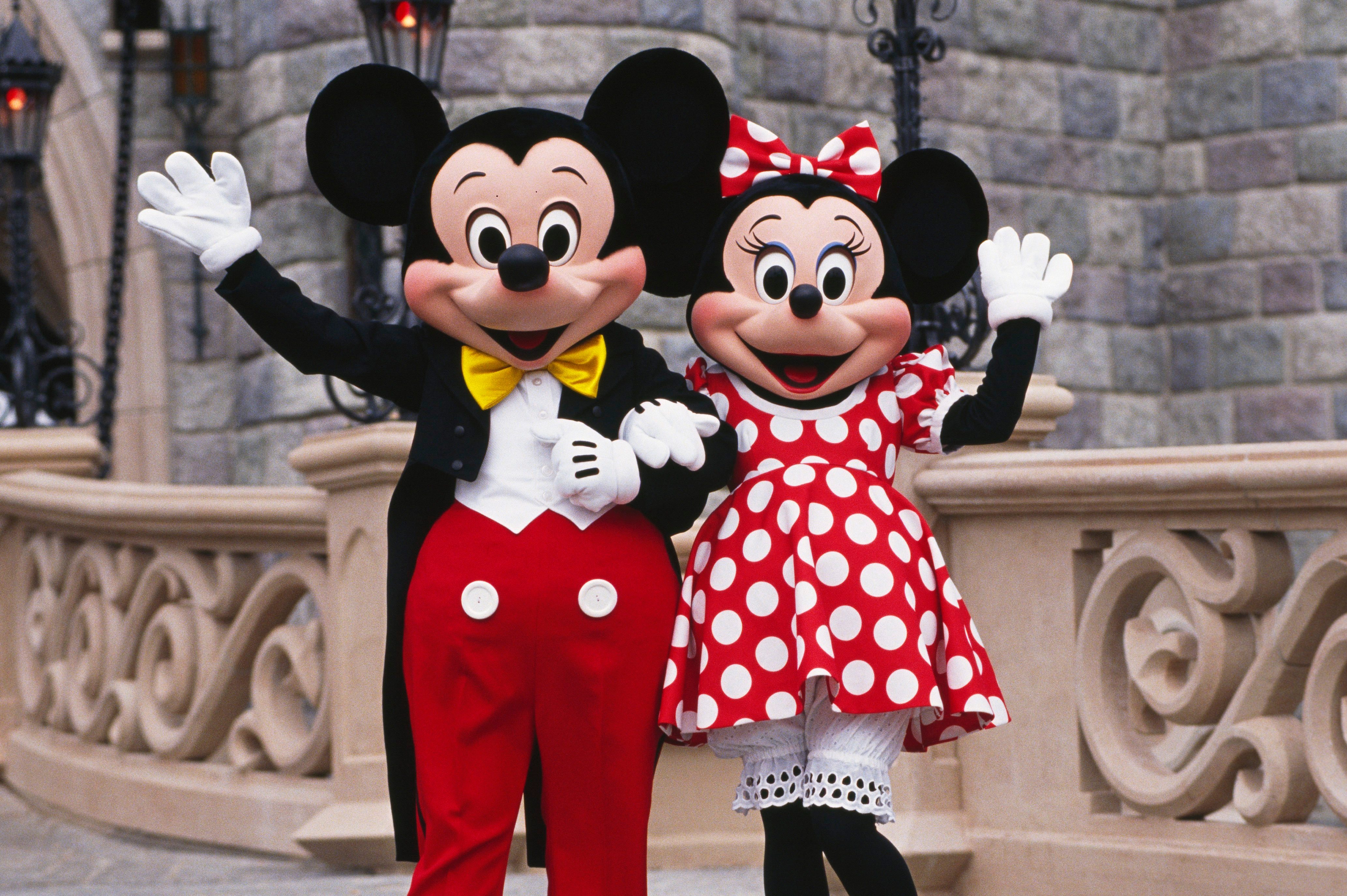 mickey and minnie mouse disney
