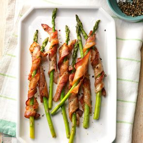 Bacon-wrapped asparagus recipe