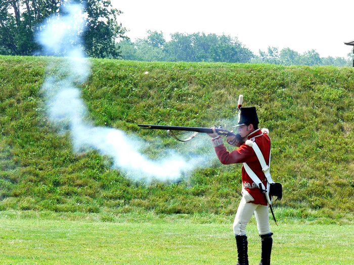 historical canadian photos - War of 1812 reenactment