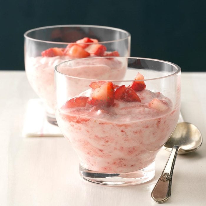 Strawberry rhubarb cream