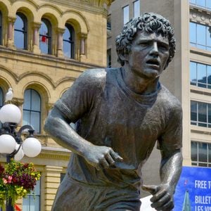 Canadian heroes - Statue of Terry Fox