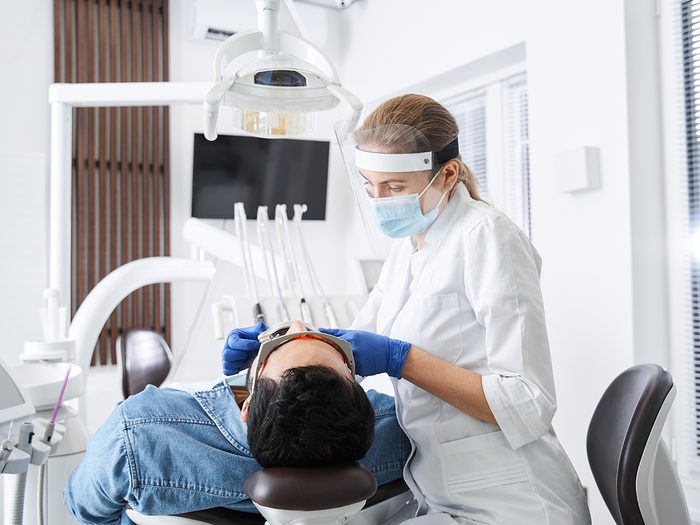 dental problems - dental checkup at dentist's office