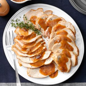 Slow-Cooker Turkey Breast with Cranberry Gravy