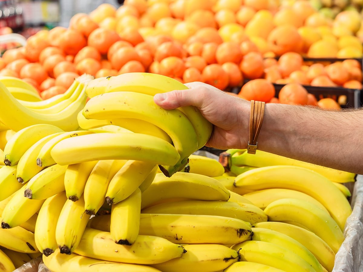 How to Keep Bananas Longer | Reader&amp;#39;s Digest Canada