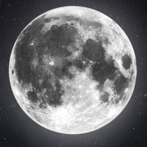 Full moon - how the moon can mess with your emotions