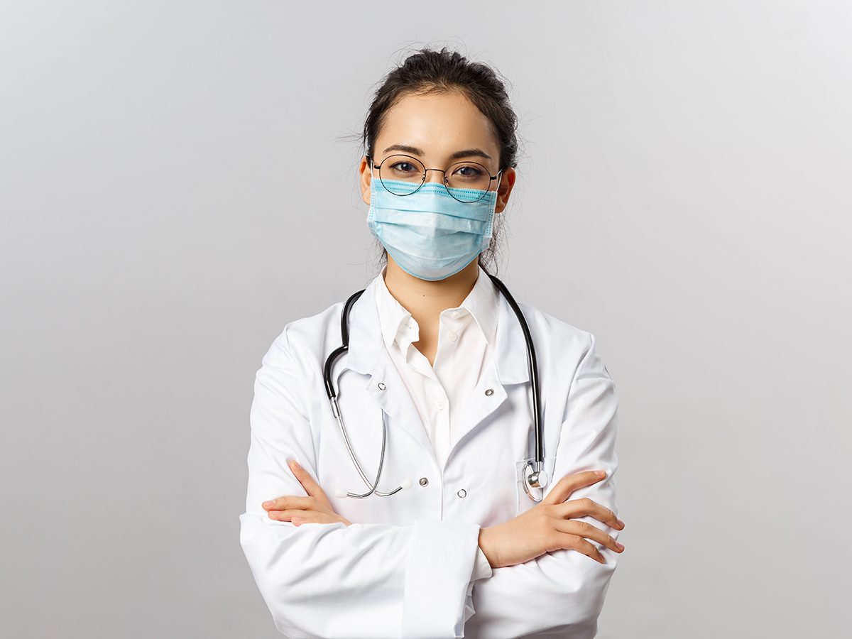 Stop glasses fogging up - doctor wearing glasses and face mask