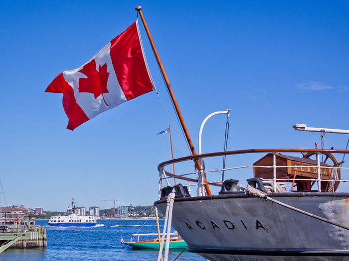 Boat pictures - Boat with Canadian flag