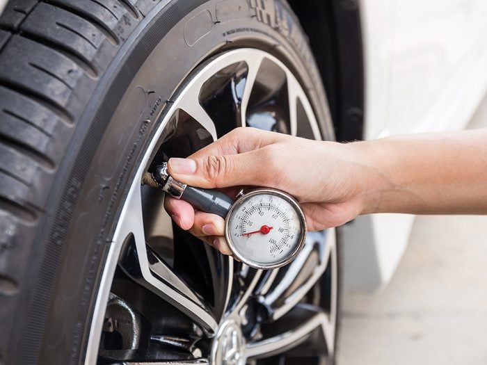 Winter car storage - check tire pressure