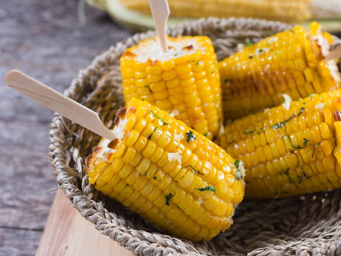 foods that prevent cancer - Grilled corn with butter