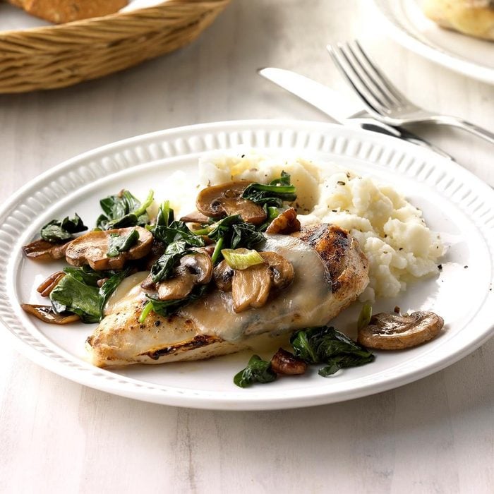 low carb dinner ideas - Spinach and Mushroom Smothered Chicken