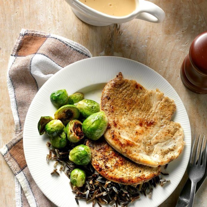 Low carb recipes - Turkey Cutlets with Pan Gravy