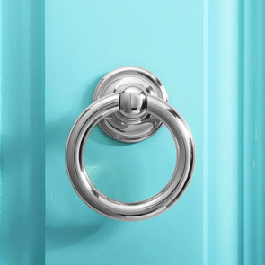 Knock knock jokes for kids - Blue door knocker