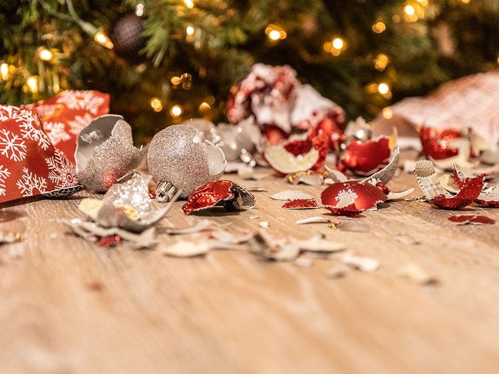 Holiday jokes - broken Christmas decorations
