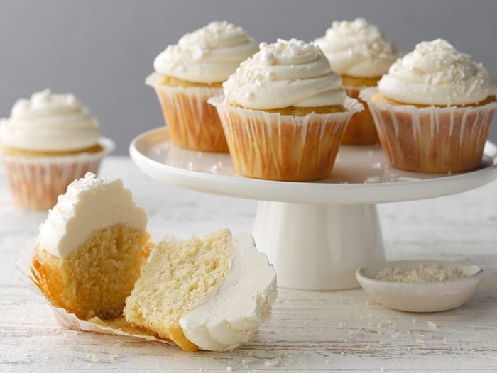 How to Make Vanilla Bean Cupcakes