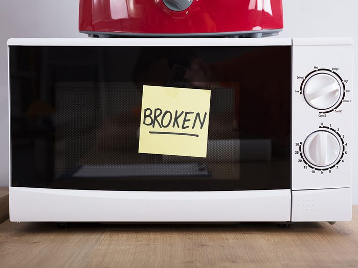 Microwave problems you should never ignore - broken microwave