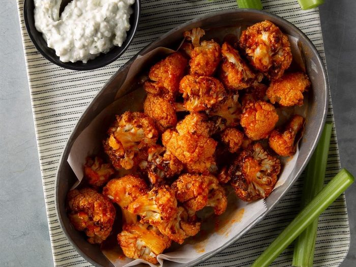 Buffalo Bites With Blue Cheese Ranch Dip Exps Ft20 238642 F 0227 1