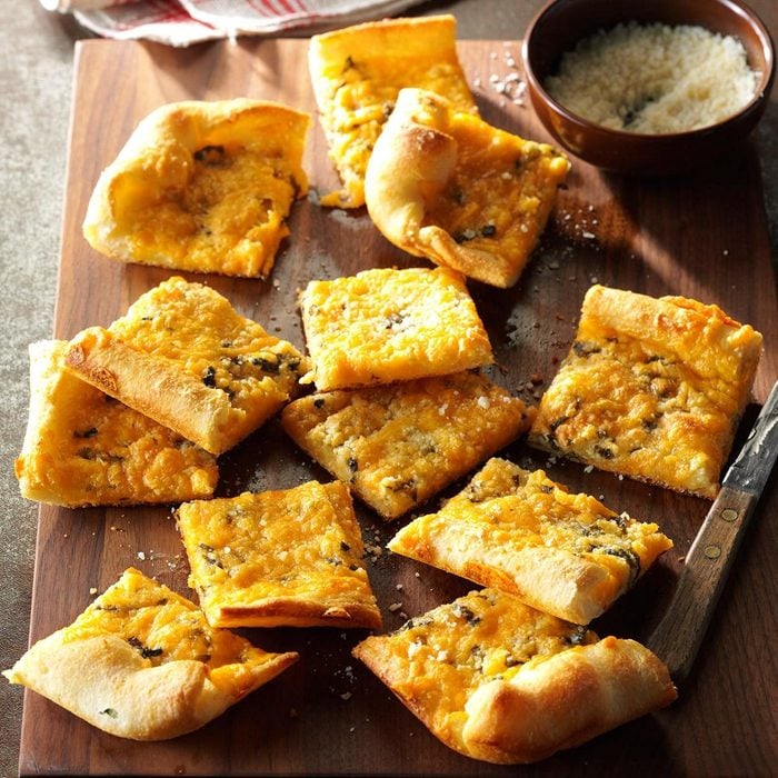 snack ideas for your tv marathon - Garlic-Cheese Flatbread