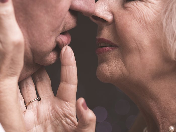 How to make a relationship last - seniors kissing