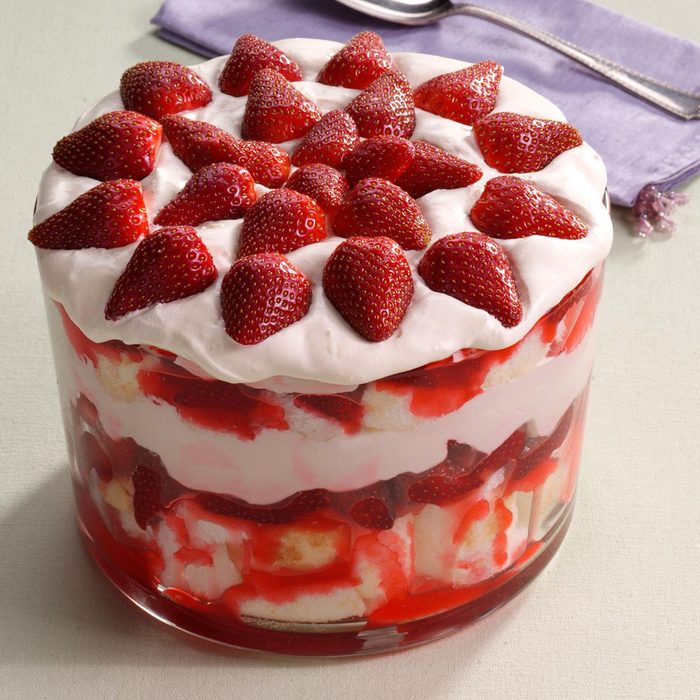 Angel Strawberry Dessert Exps32651 Cx952288b12 21 2b Rms