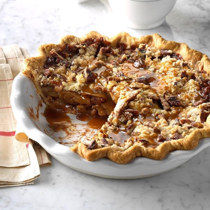 Caramel-Pecan Apple Pie recipe
