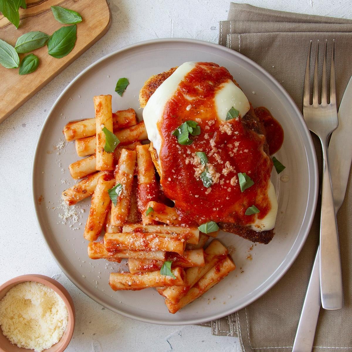 Cheesy Chicken Parmigiana Exps Ft20 33258 F 0520 1 Home 5