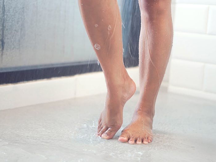 Cornstarch uses - feet in shower