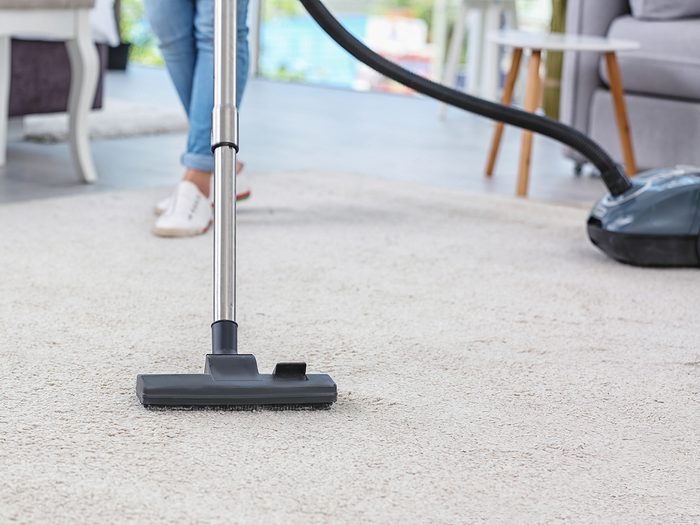 Cornstarch uses - vacuuming carpet