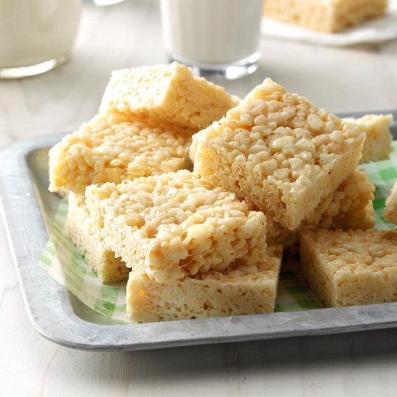 White Chocolate Cereal Bars | Reader's Digest Canada