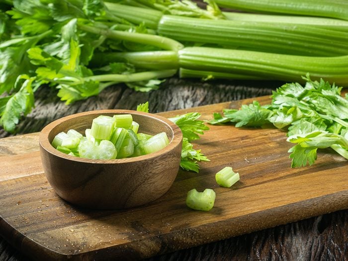 how to grow celery from scraps