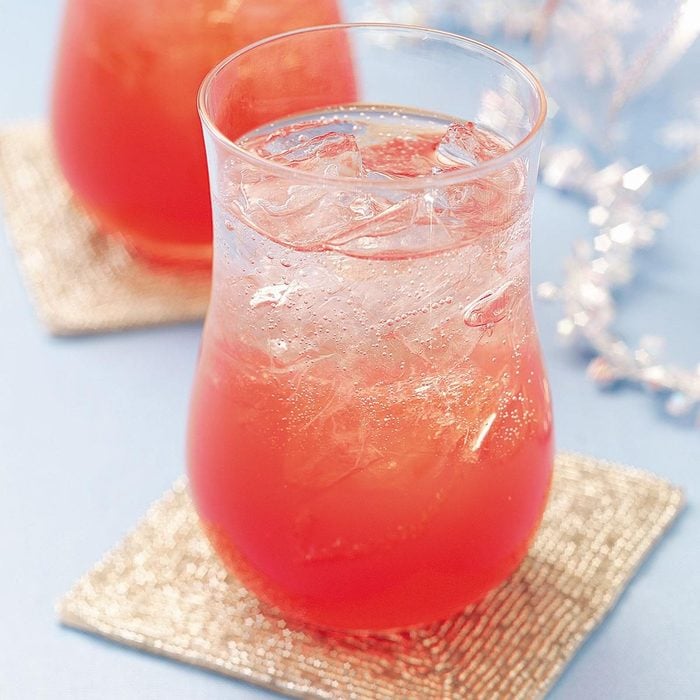Raspberry Fizz - summer drinks