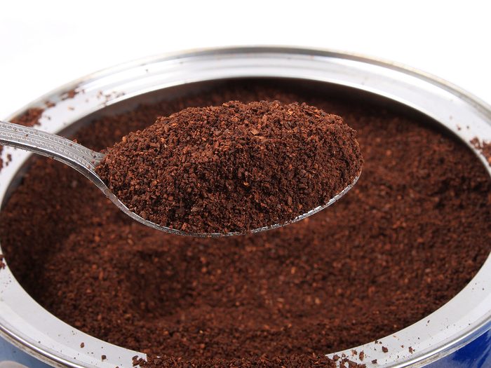 Coffee can hacks - spooning out coffee grounds