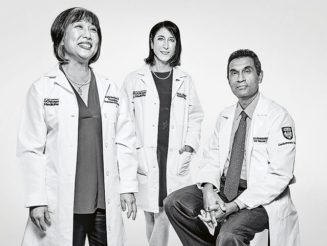 Daru and Sarahs surgeons (from left): Yolanda Becker (kidney), Talia Baker (liver), and Valluvan Jeevanandam (heart)