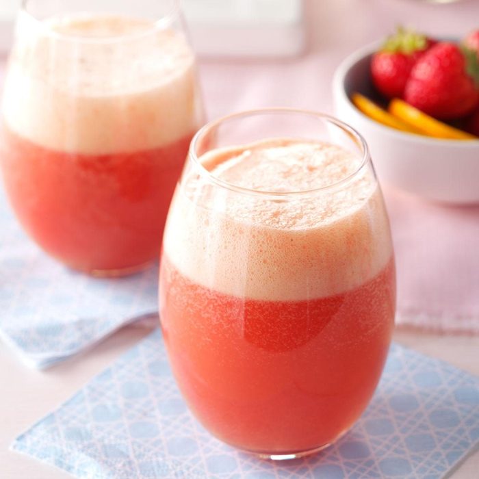 Strawberry Mimosas recipe