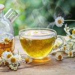 7 Reasons to Brew a Cup of Chamomile Tea Tonight