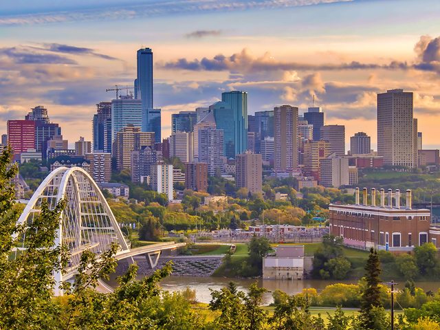 Best day trips from Edmonton - downtown Edmonton
