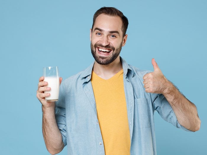 Funny food tweets - man drinking milk