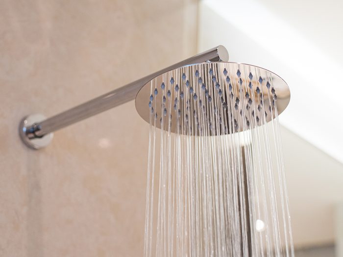 Soaker showerhead